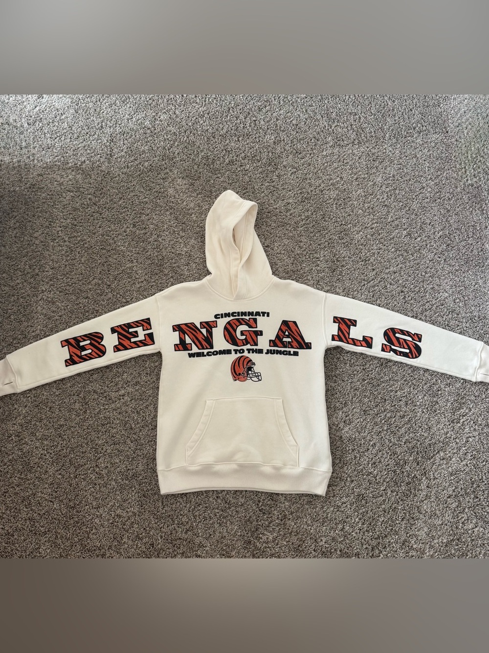 Abercrombie Cincinnati Bengals White Graphic Pullover Hoodie - youth 11/12